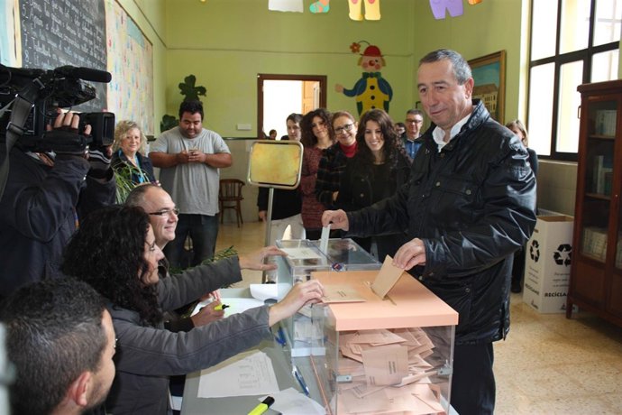 Baldoví votando