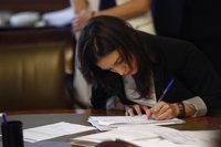 Irene Montero dice que quien pone líneas rojas es el PSOE y asegura que Podemos está abierto al diálogo si hay "hechos"