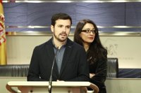 Garzón carga contra Podemos por vetar su acuerdo con Compromís para tener grupo propio