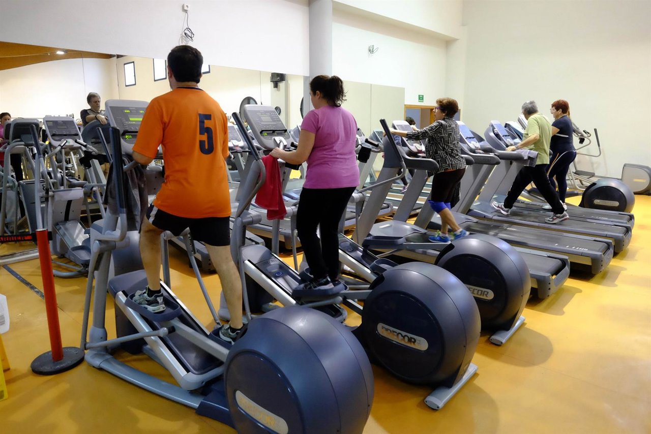 Aqa centro deportivo málaga récord solidario alimentos