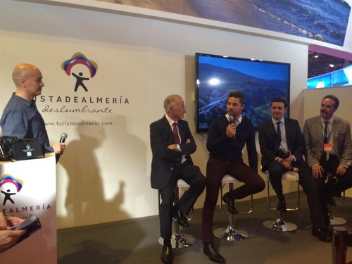 David Bisbal ha visitado el stand de 'Costa de Almería' en Fitur 2016.