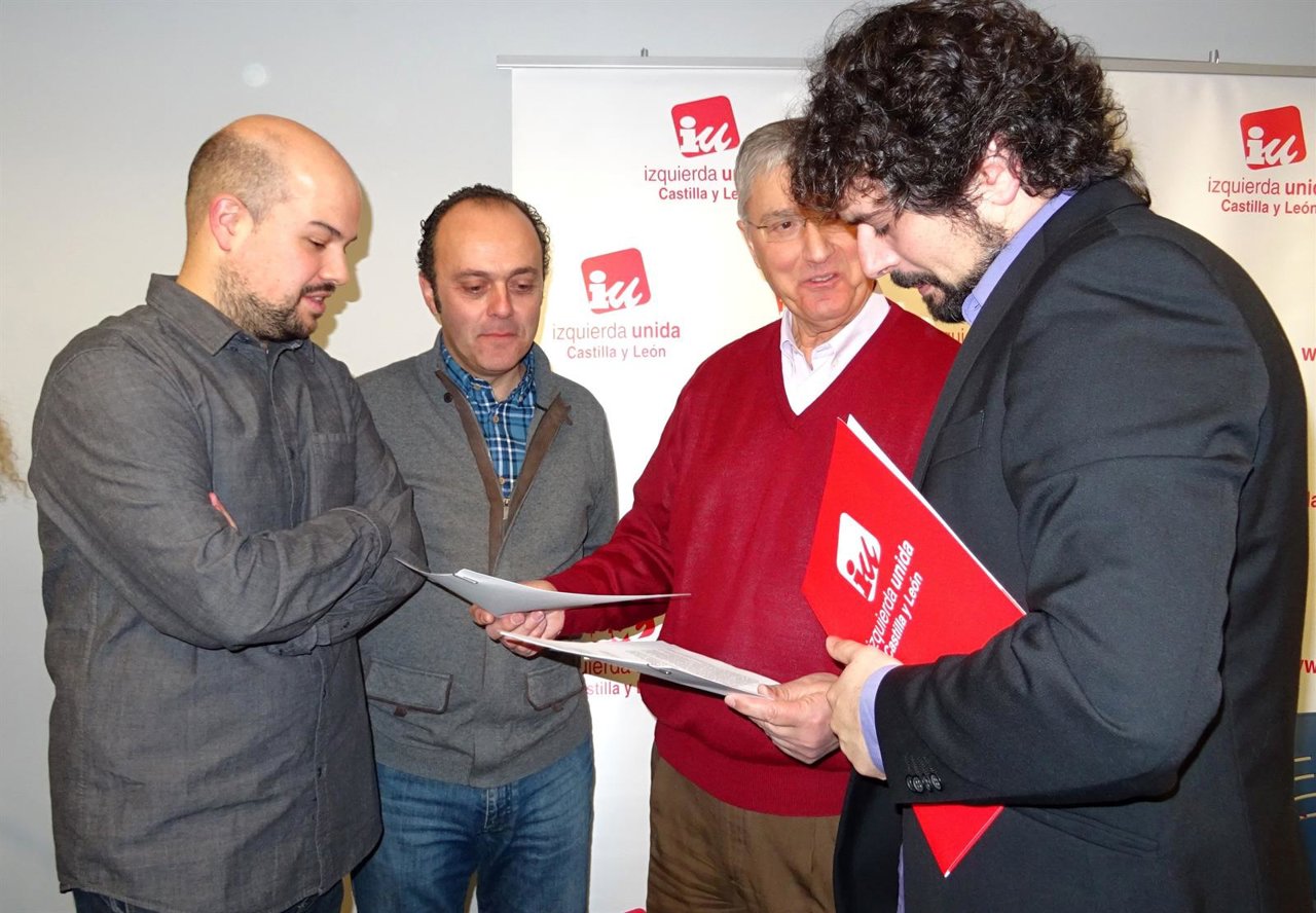 José Sarrión (derecha), durante su visita a Segovia