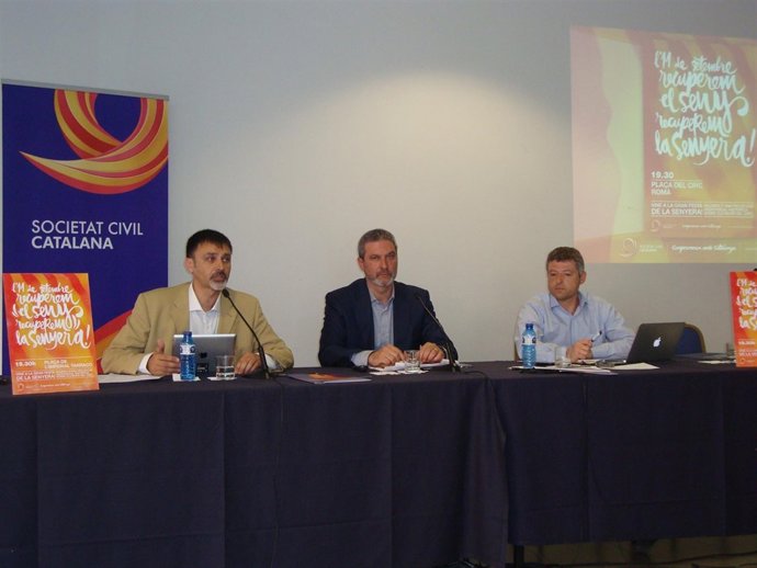 Óscar Uceda, Josep M. Bosch y Joaquim Coll han presentado los actos de la Diada 