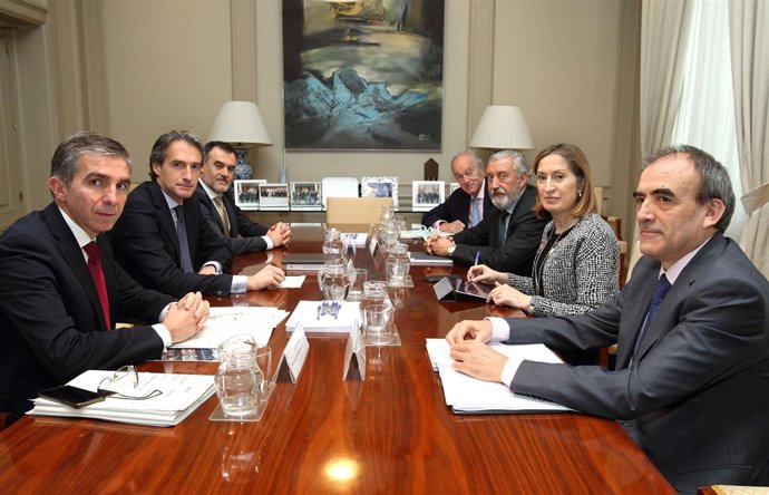 Reunión alcalde Santander con ministra de Fomento 