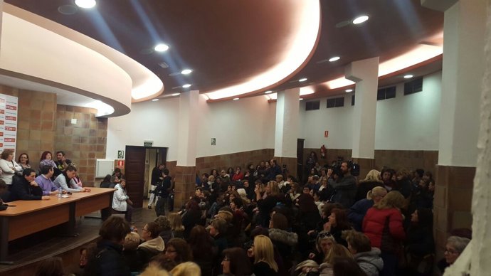Asamblea de trabajadoras de la limpieza de edificios de Zaragoza