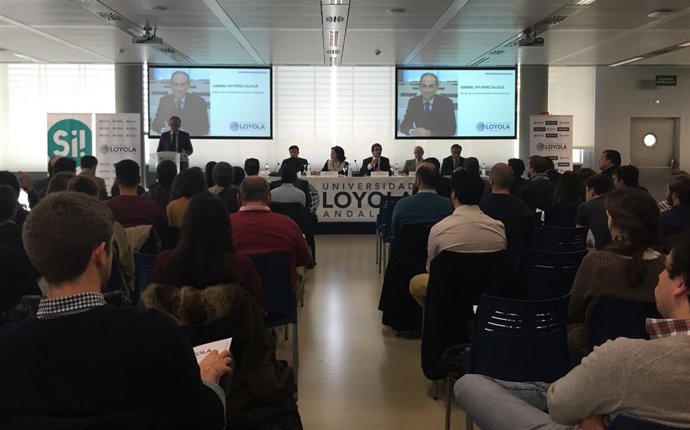 Mesa redonda de 'Sevilla es Industria' en Universidad Loyola Andalucía