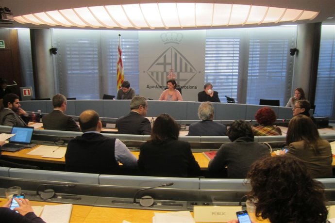 Barcelona retira la Medalla de Oro a la Infanta Cristina por su vinculación en e