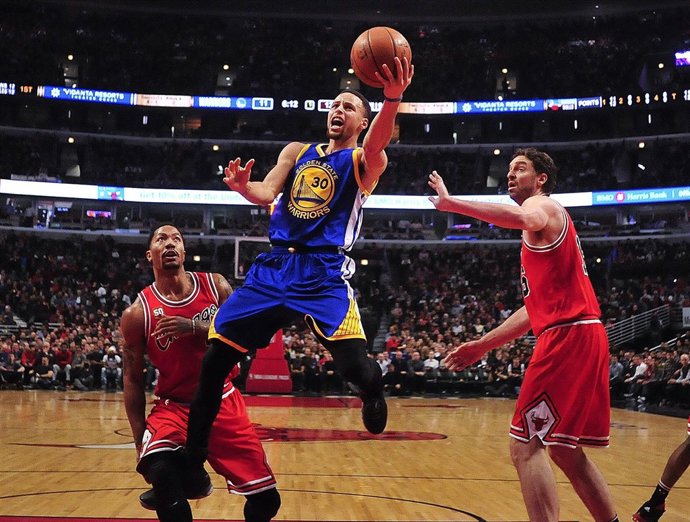 Rose, Curry y Pau Gasol en el Chicago Bulls - Golden State Warriors