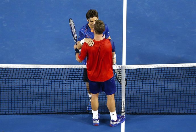 David Ferrer gana a Lleyton Hewitt en Australia