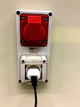 Enchufe, enchufes, electricidad, red eléctrica