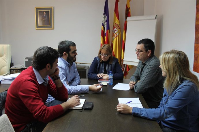 Vicenç Vidal durante una reunión en Ibiza