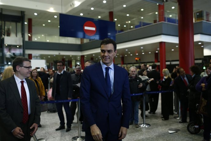 Pedro Sánchez y Jordi Sevilla en Fitur