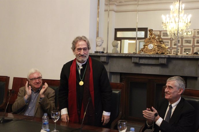 Jordi Savall recibe la Medalla de Oro del Círculo de Bellas Artes