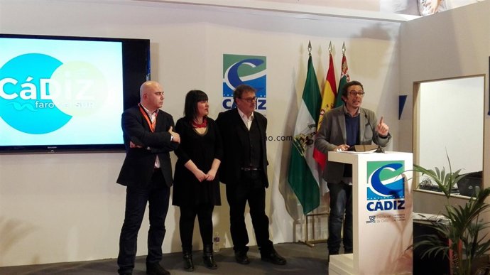 El alcalde de Cádiz en Fitur
