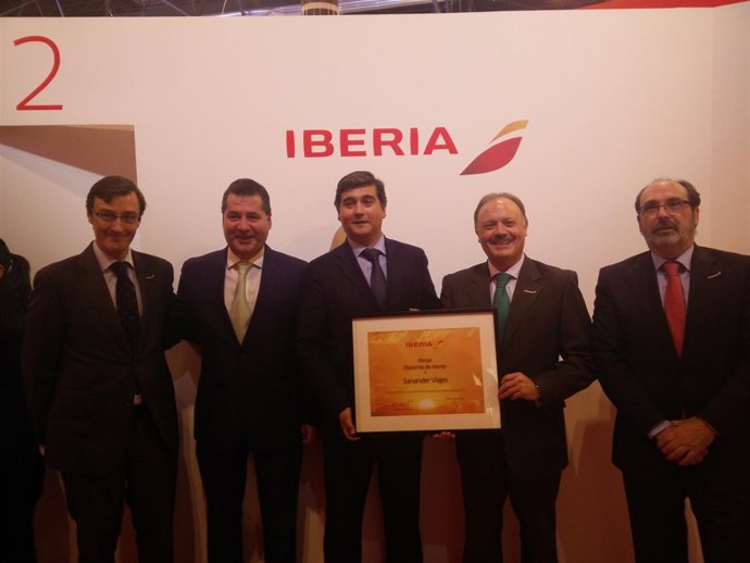 NP Agencia De Viajes Cántabra Recibe Premio Mejor Agencia De Viajes 2015 En Fitu