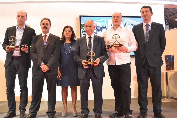 La Diputación de Almería ha recibido un galardón Indalo de Oro de Mojácar.
