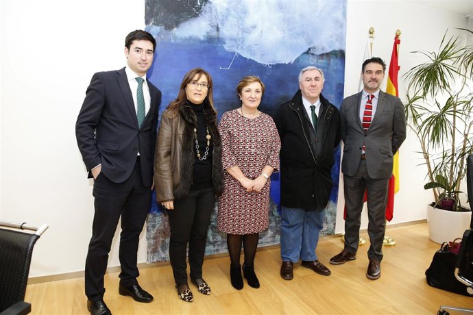 Reunión de María Luisa Real con el Banco de Alimentos Infantiles