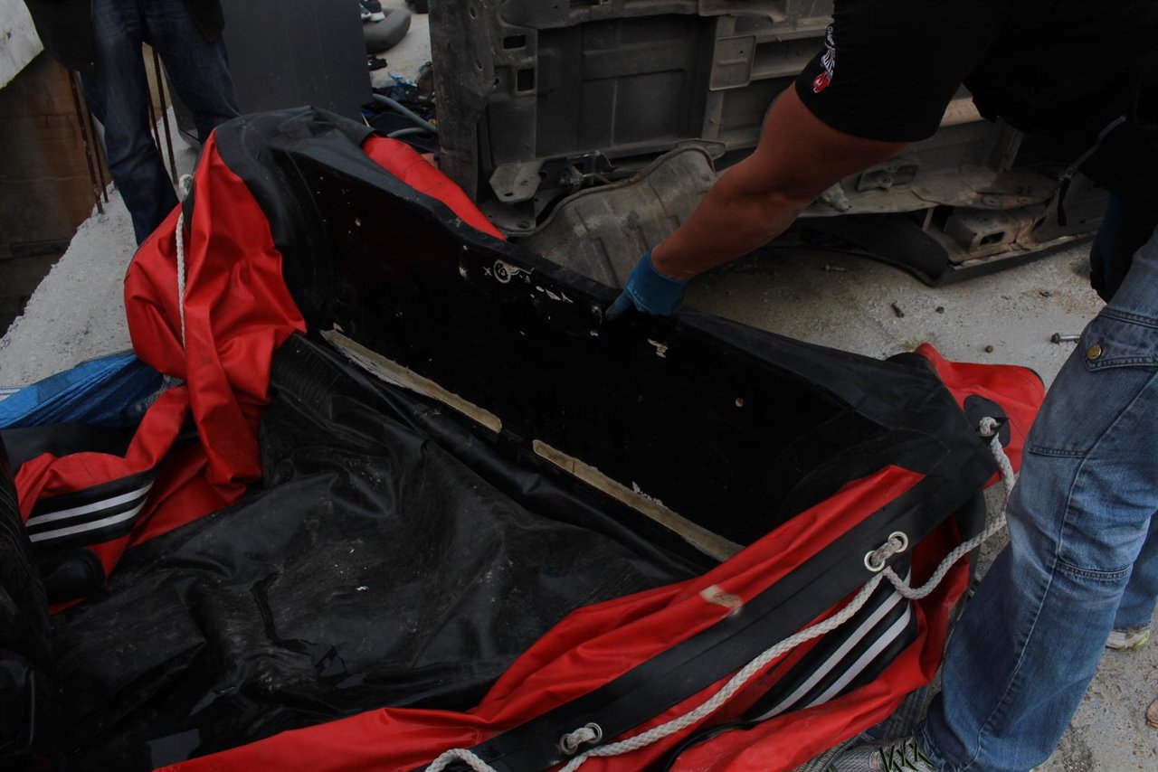 La Guardia Civil desarticula una red de introducción de migrantes en Ceuta