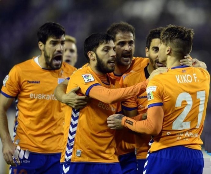 El Deportivo Alavés se coloca líder de Segunda