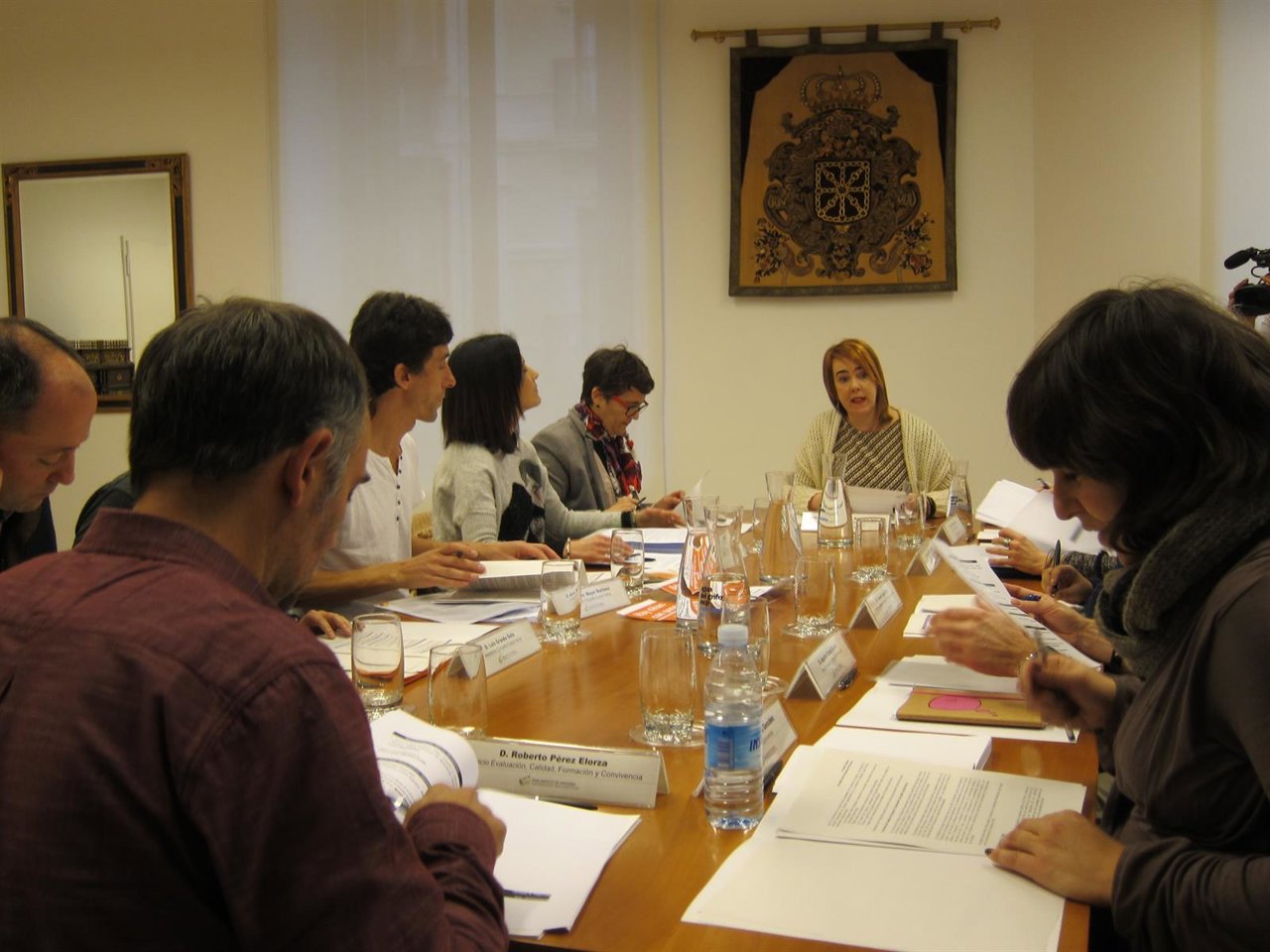 Aznárez recibe a familias con menores en situación de transexualidad.