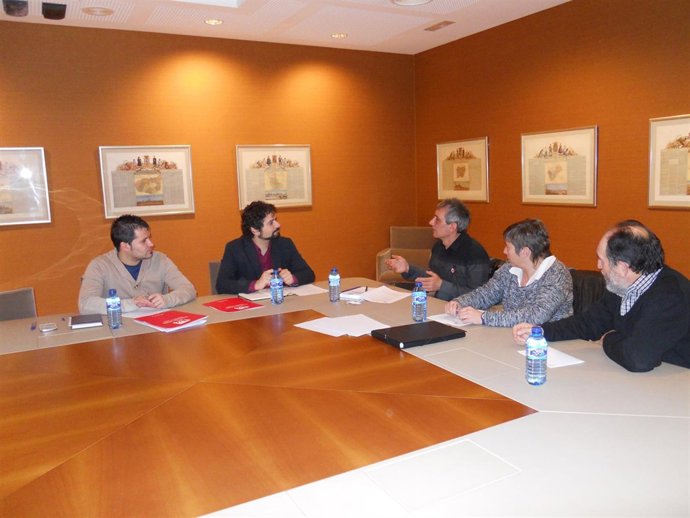 Reunión Parados en Movimiento con José Sarrión en las Cortes de Castilla y León