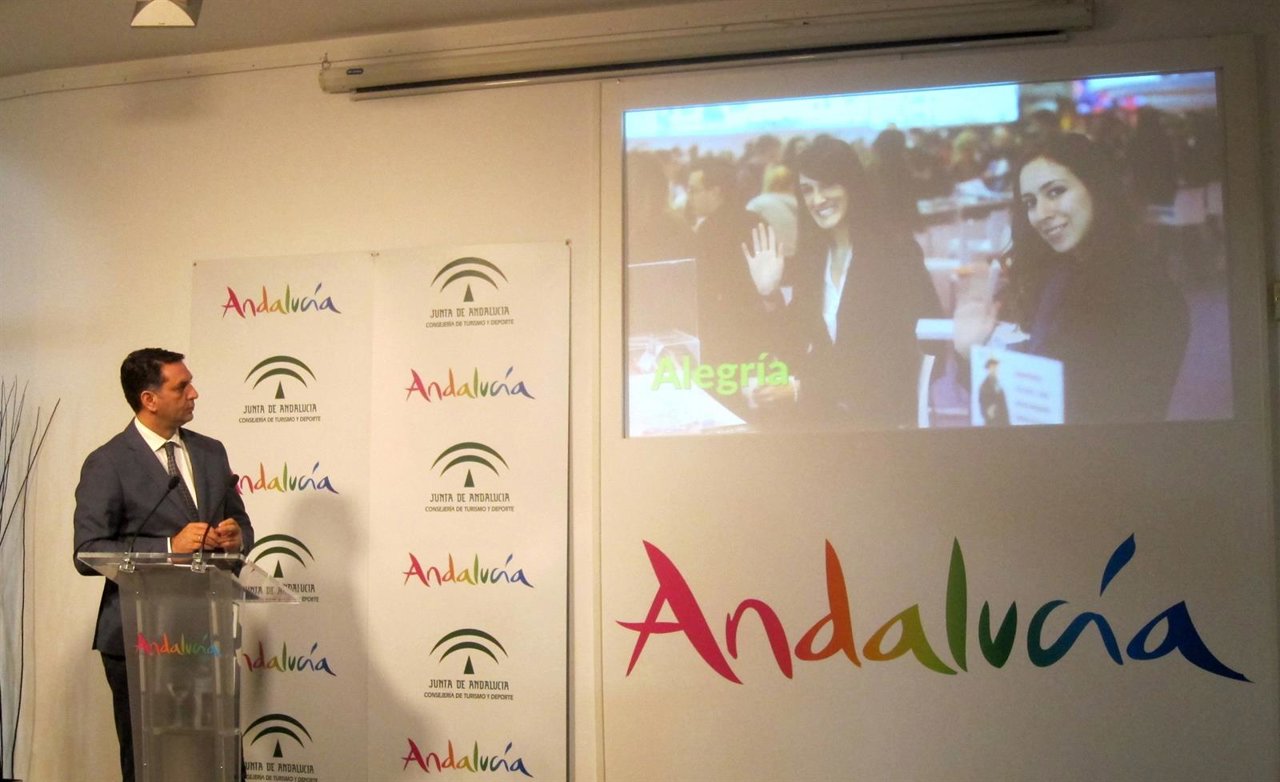 Fernández en la presentación de Fitur en Málaga