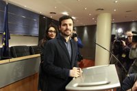 Garzón, de acuerdo en que haya cambio pero "siempre" con el "programa por delante"