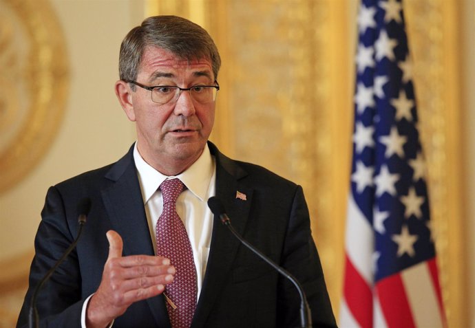 Ashton Carter durante una conferencia de prensa