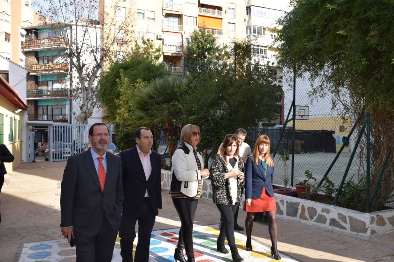 De la Calle visita el colegio Nuestra Señora de Gracia