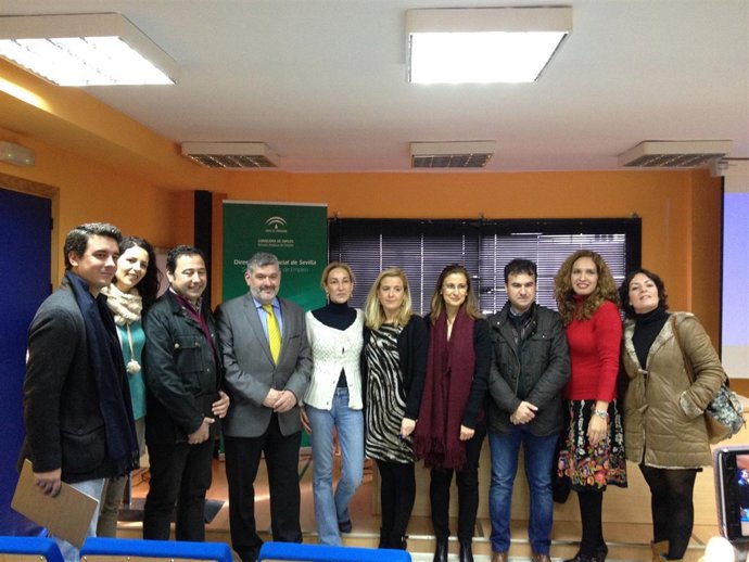 Susana López en Olivares con los alcaldes del área Alcores-Écija