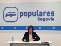 Beatriz Escudero dice que a Pedro Sánchez "le importan un bledo" España y su partido