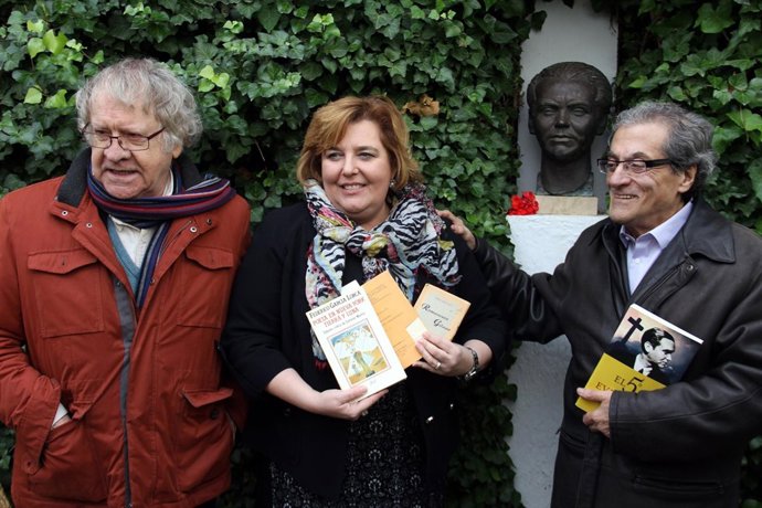Ian Gibson, Fátima Gómez y Eutimio Martín