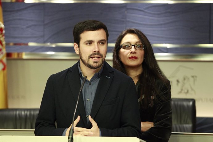 Alberto Garzón y Sol Sánchez en el Congreso