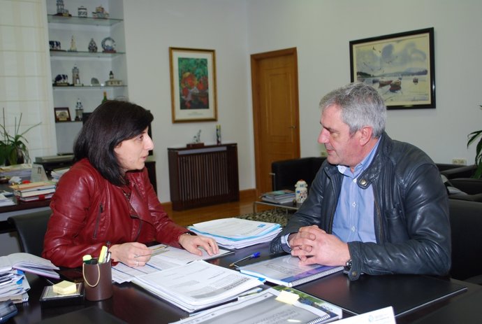 Reunión Alcalde de Carral y Xunta