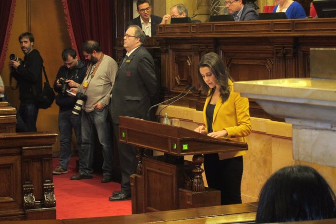 Inés Arrimadas (C's) en el pleno de investidura de Carles Puigdemont