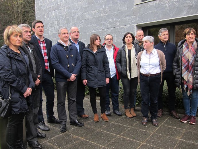 Los nuevos miembros del GBB con Joseba Egibar