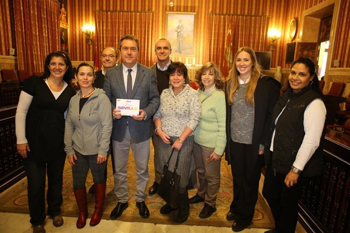 El alcalde de Sevilla recibe a touroperadores americanos