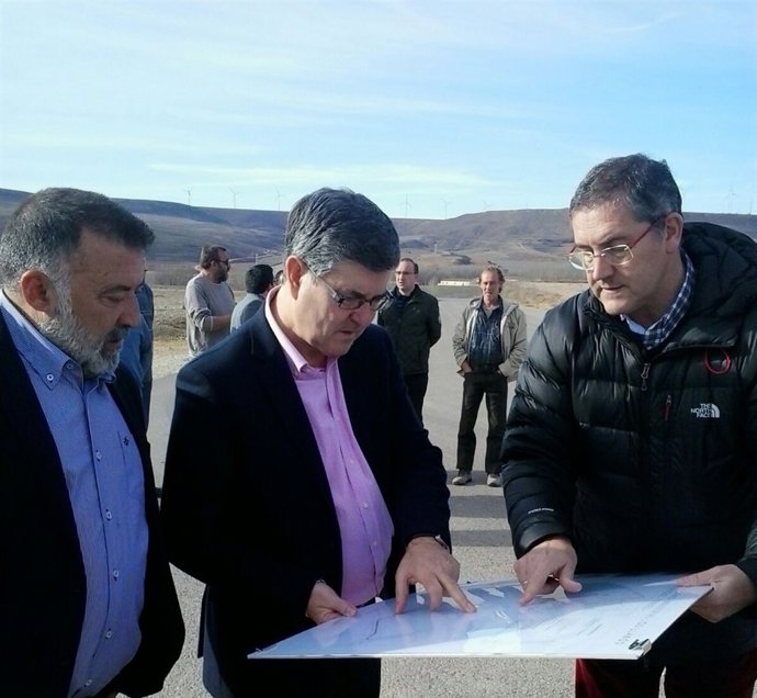 Guillén ha visitado este lunes el polígono industrial de Mezquita de Jarque