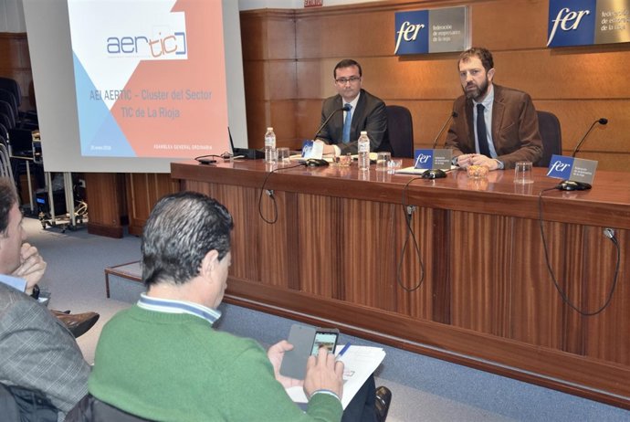 Asamblea de AERTIC donde han reelegido a Pancorbo presidente