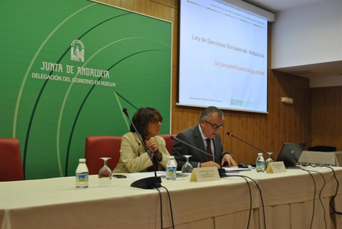 Presentan la ley de Servicios Sociales. 