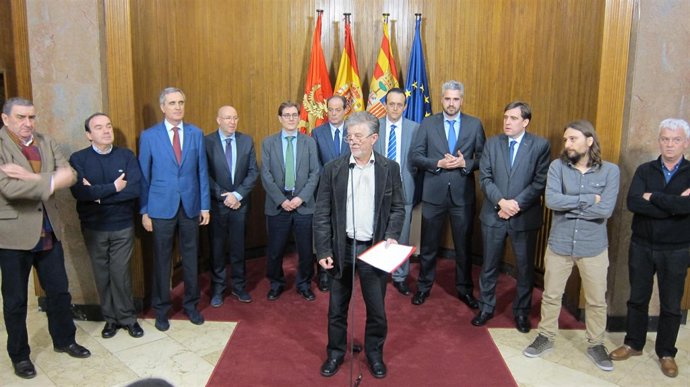 Reunión de Santisteve con los directivos de los clubes de elite de Zaragoza