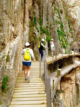 Turistas en el Caminito del Rey, Málaga. 