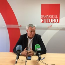 Sebastián Franquis (PSOE) en rueda de prensa este lunes