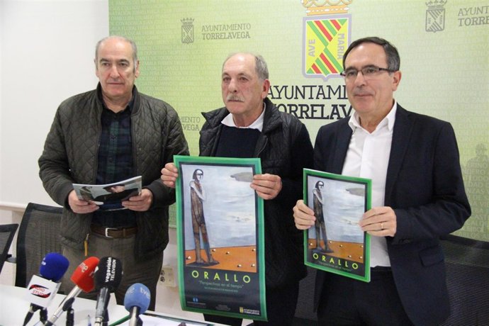 Presentación de la exposición de Orallo en el CN Foto