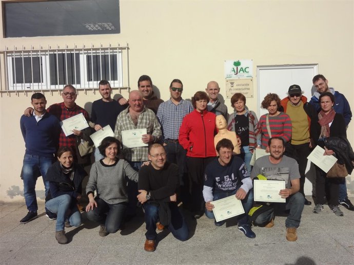 Participantes en el curso de AJAC