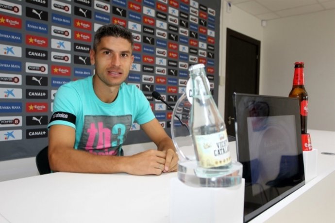 Salva Sevilla en rueda de prensa en Cornellà