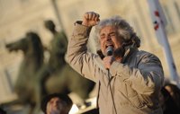 Beppe Grillo anuncia su retirada de la política italiana