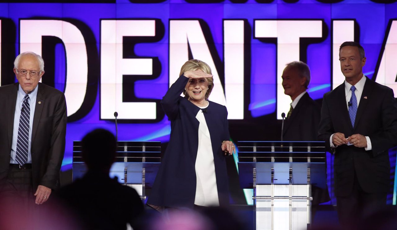 Clinton, Sanders y O'Malley tras un debate televisado