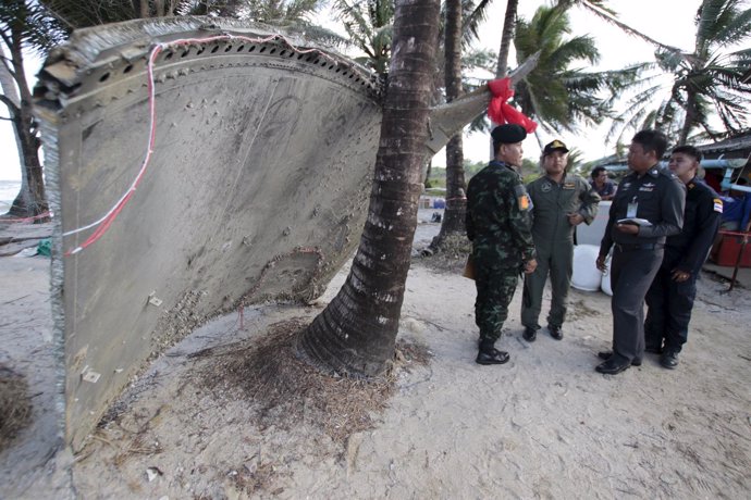 Posibles restos del vuelo MH370 hallados en la costa de Tailandia