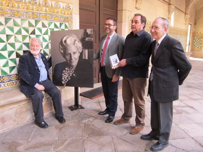 J.Ros (IEC) Emili Rosales, Joan Cornudella (Grup 62) Josep Massot(Fund.Rodoreda)